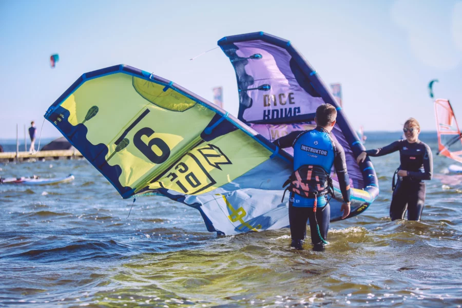 KITESURFING NA HELU - SZKOŁA KITE FUNSURF