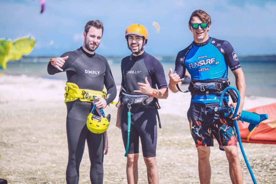 KITESURFING NA HELU - SZKOŁA KITE FUNSURF