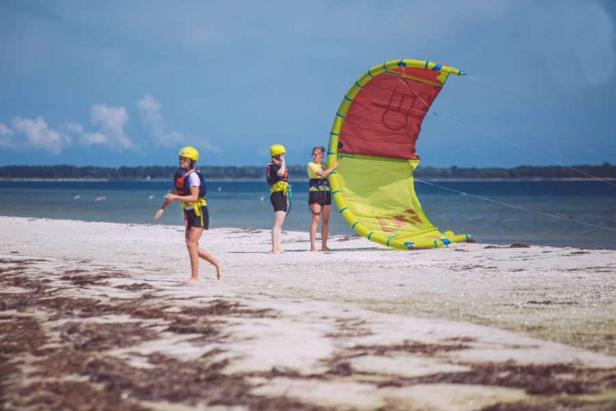 KITESURFING NA HELU - SZKOŁA KITE FUNSURF