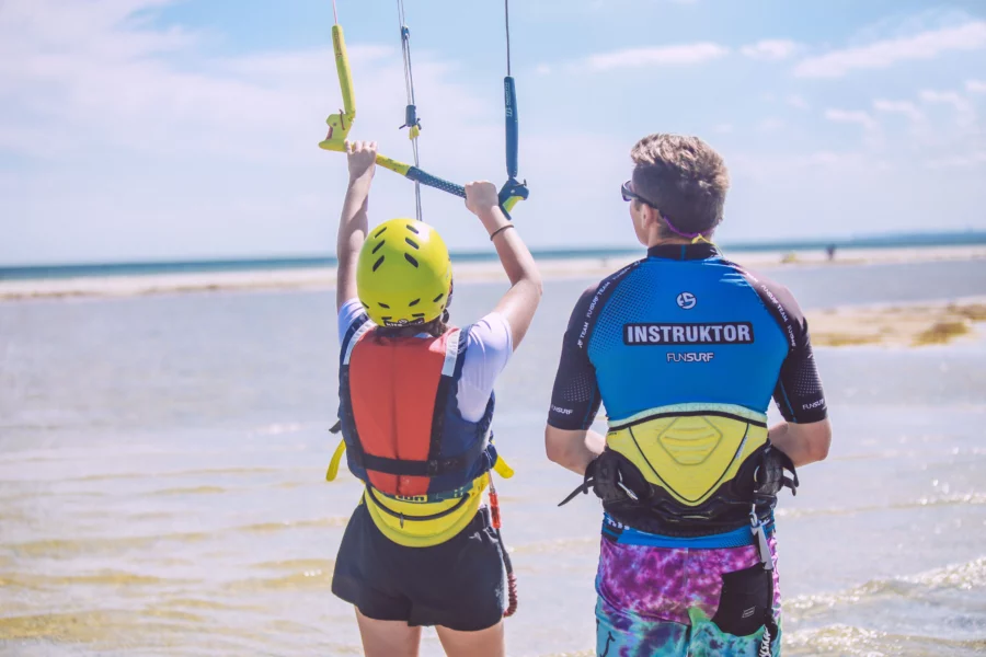 KITESURFING NA HELU - SZKOŁA KITE FUNSURF
